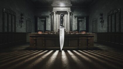Est condamné à 2 ans de prison celui qui cloue son ami au sol à l'aide d'un couteau de cuisine de 40cm car "il ne voulait pas lui rendre ses accessoires