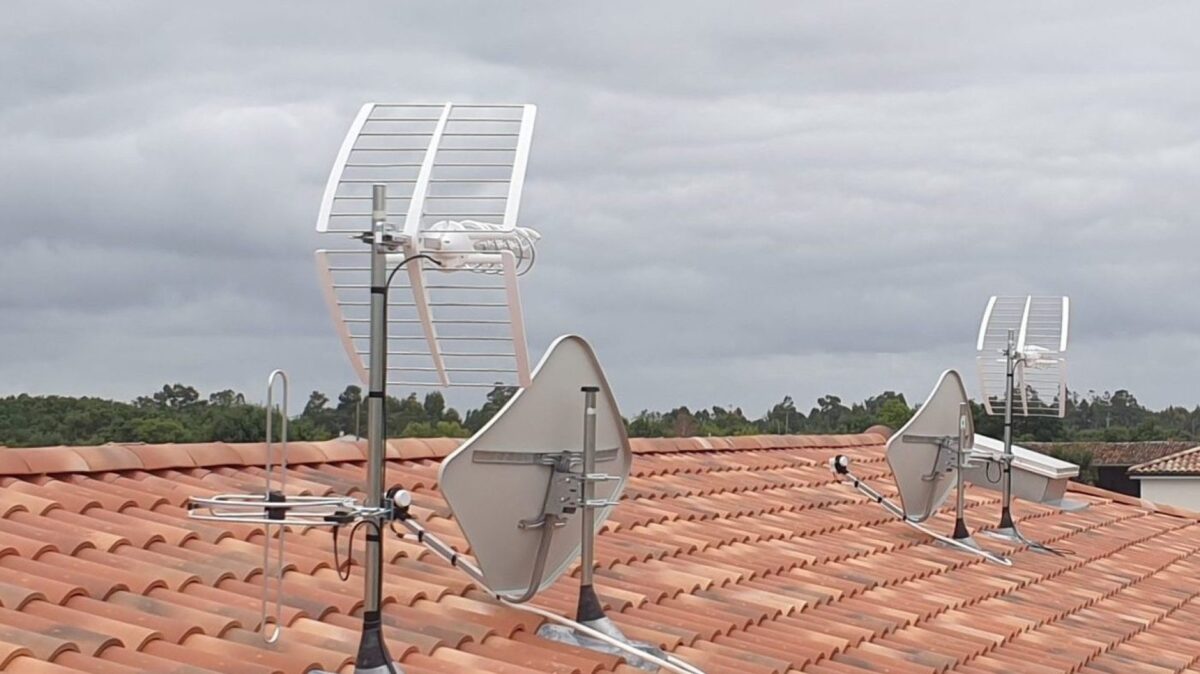 Le PLU de Nantes bloque la pose d’antennes privées non déclarées, sanctions prévues dès 500 €