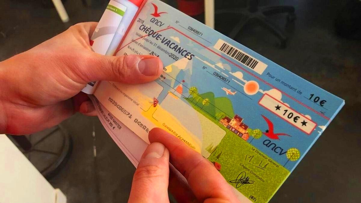 C’est officiel : les retraités pourront à nouveau bénéficier des chèques-vacances dès 2025 selon la decision du conseil d’état
